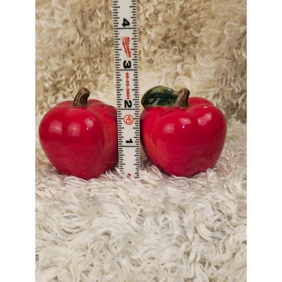 Vintage Apple Salt and Pepper Shakers - Picture 3 of 6